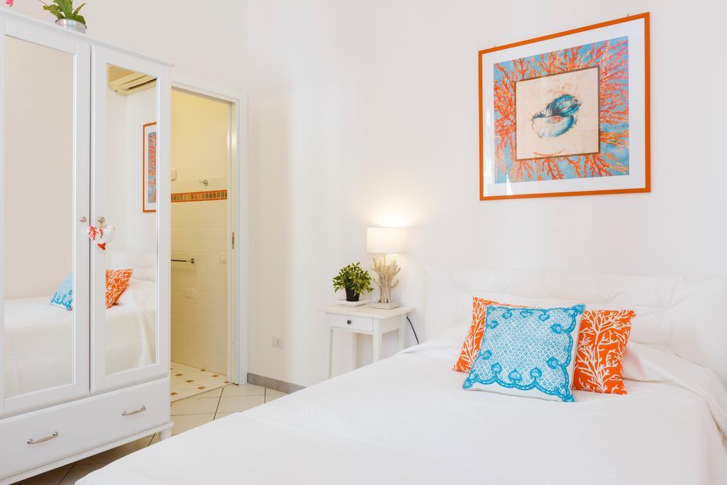 B&B Piazza Fratti Civitavecchia Ngoại thất bức ảnh